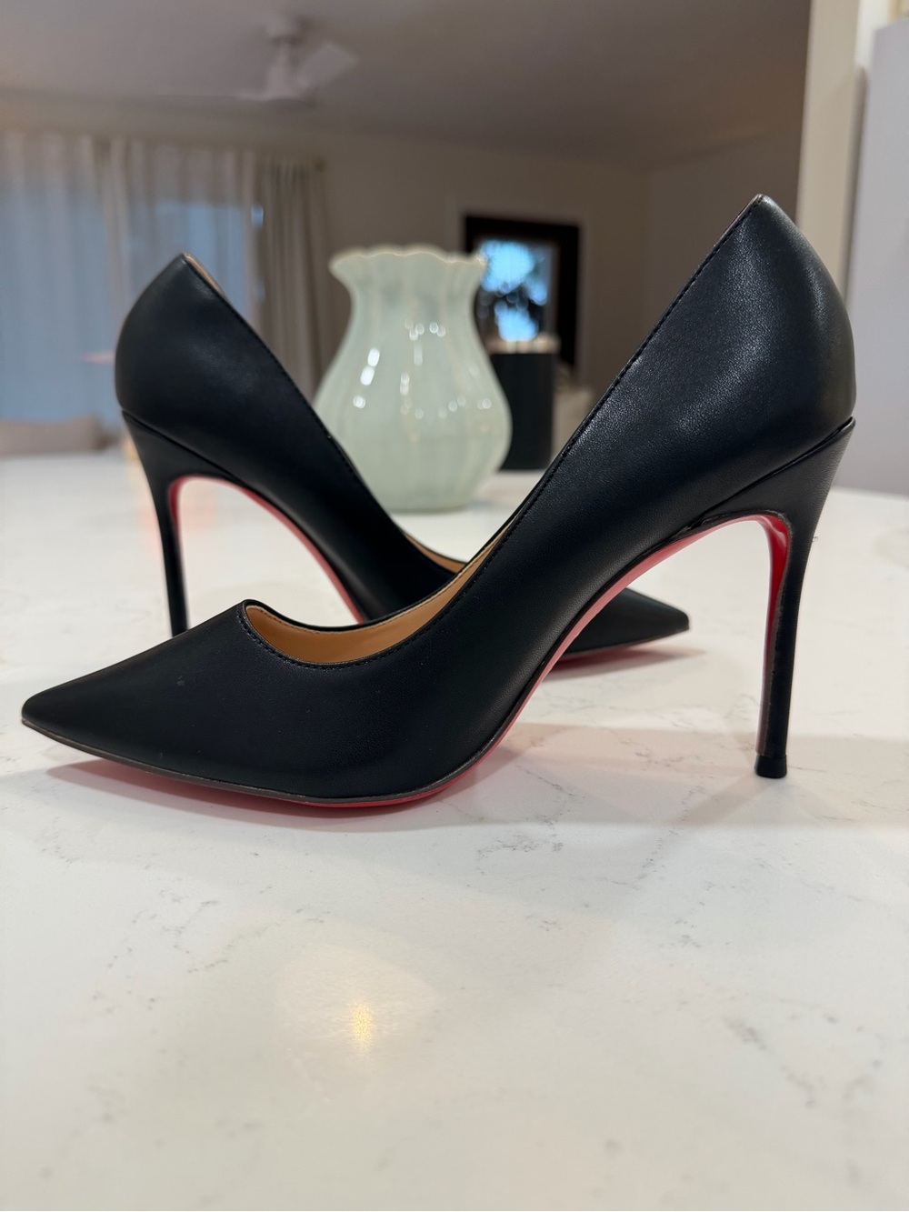 Christian Louboutin Black Leather Pointed Toe Pumps Red Bottoms Sz 38/7.5